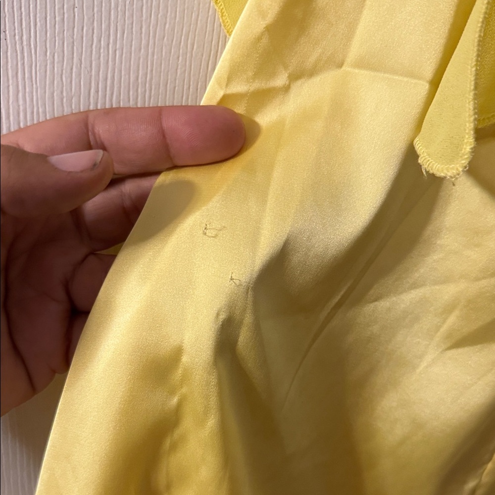 Elegant Yellow Ruffle Dress - Picture 3 of 6